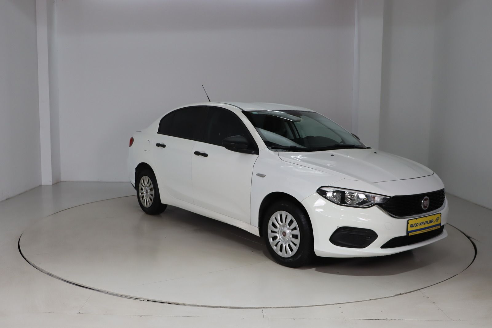 Fahrzeugabbildung Fiat Tipo 1.4 * PDC * HU/AU neu