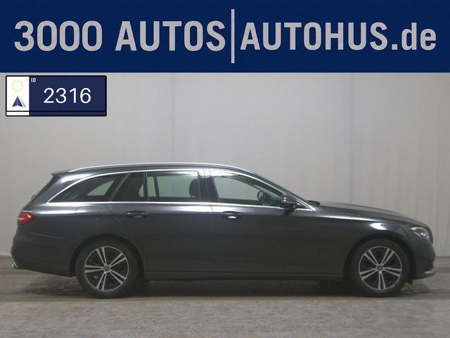 Image of Mercedes-Benz E 220