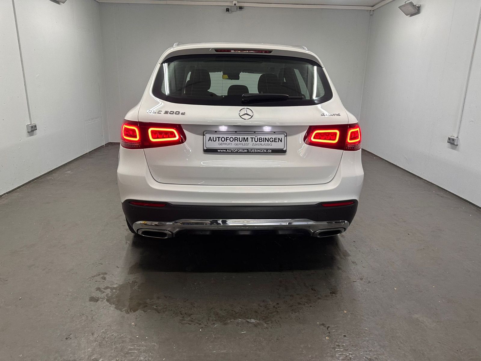 Fahrzeugabbildung Mercedes-Benz GLC 200 d 4MATIC Autom.*PANORAMA*CARPLAY*