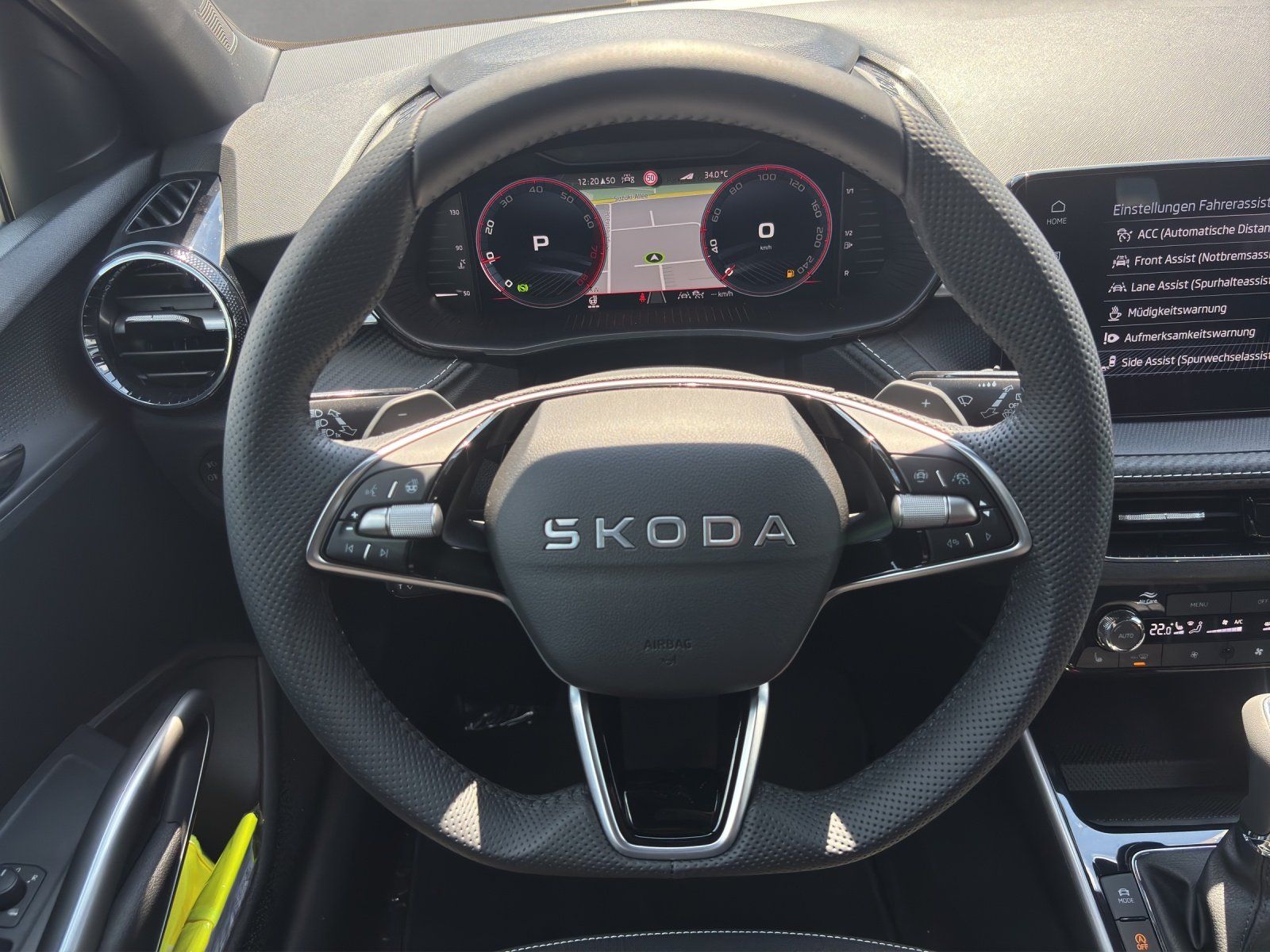 Fahrzeugabbildung SKODA Fabia 130 1,5 TSI 130 kW DSG MATRIX/ACC/RFK/RS