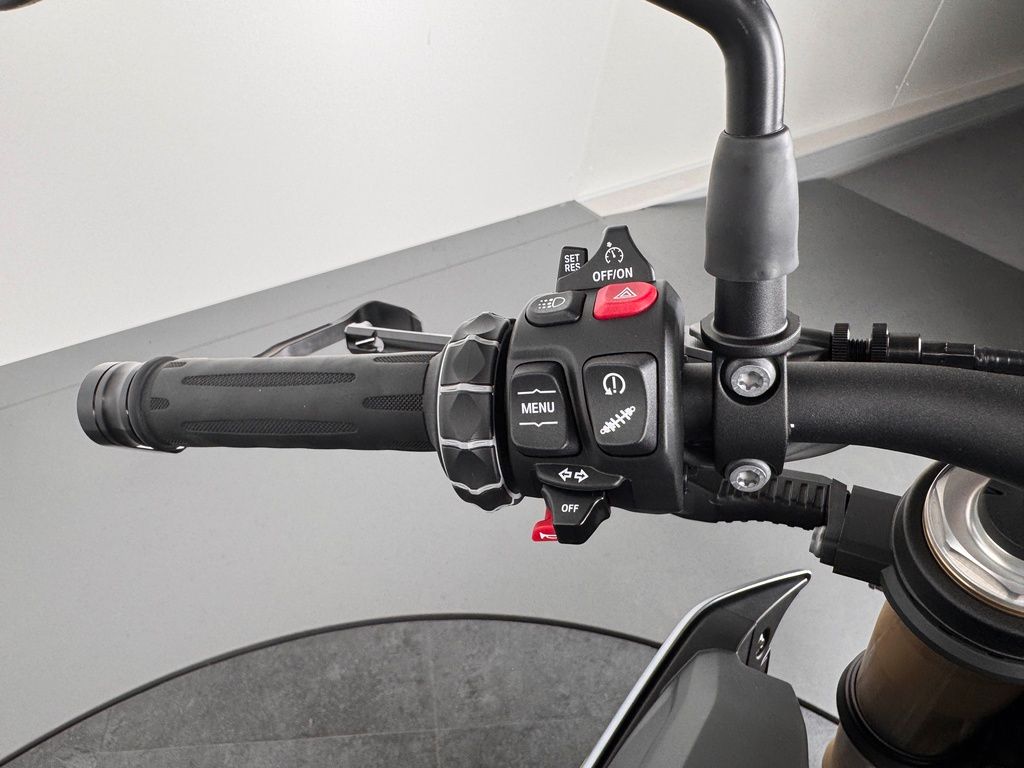 Fahrzeugabbildung BMW S 1000 R *NEUWERTIG *KAUM KILOMETER