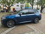 BMW X3 M40i - blaue BMW X3 M