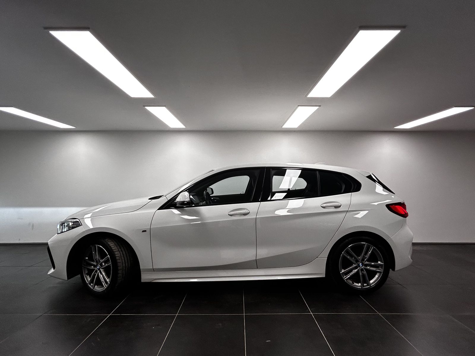 BMW 118i M Sport DAB LED Tempomat Shz. imagem 2