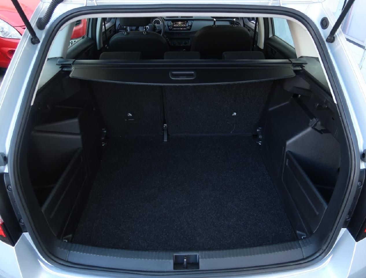 Fahrzeugabbildung SKODA Fabia Combi 1.0 TSI Active - AHZV, Klima, NS