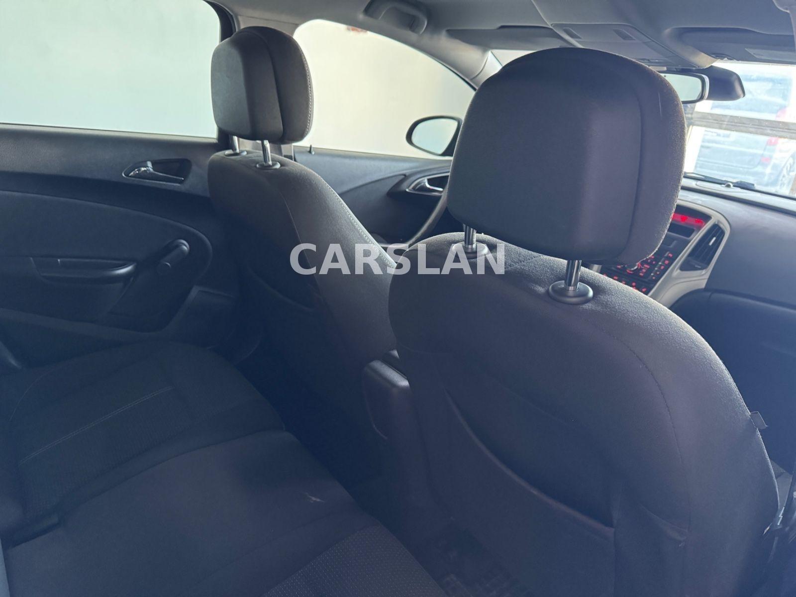 Opel Astra 2013 — photo 22