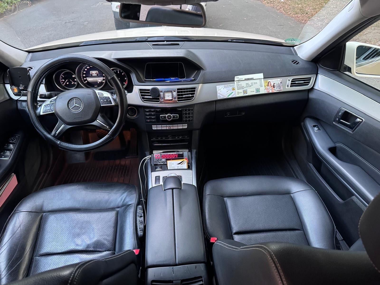 Mercedes-Benz E200 2015 — photo 11
