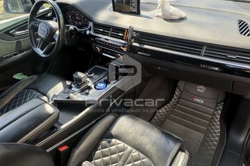 Audi Q7 - 11
