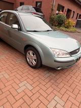 Ford Mondeo 1.8 92 kW Ghia Ghia - Ford Mondeo aus 2001: Ghia