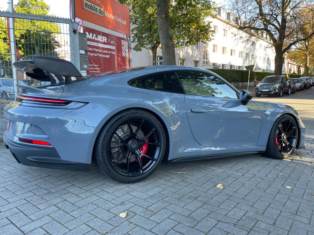 Porsche 992