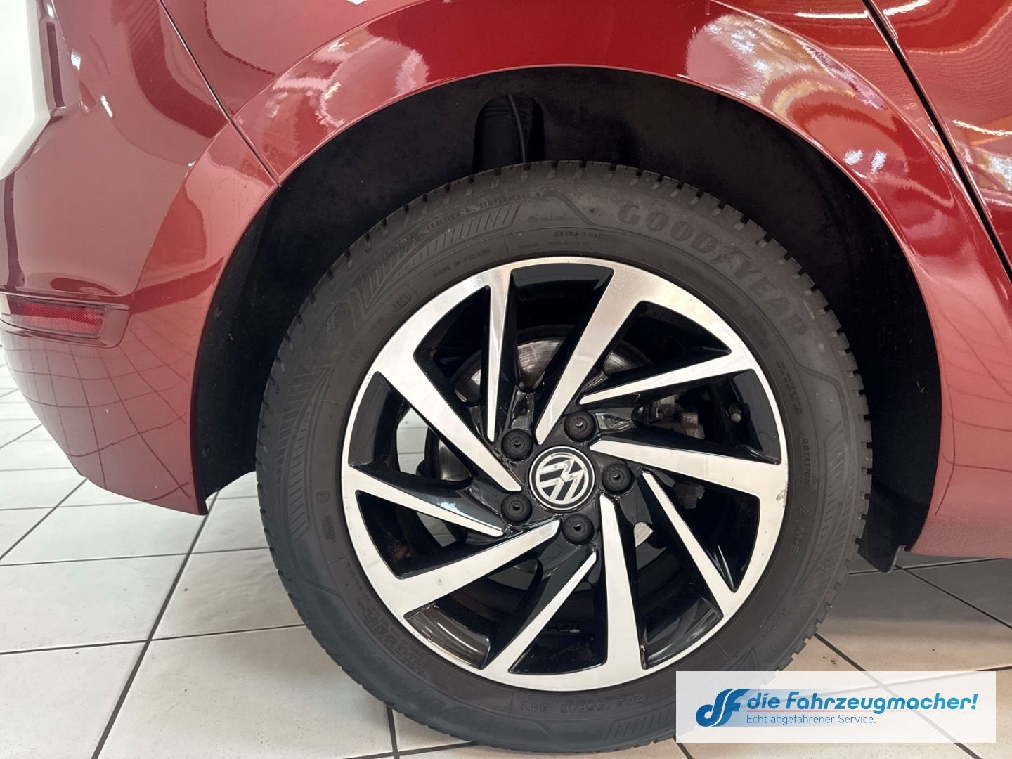 Fahrzeugabbildung Volkswagen Golf Sportsvan VII Join Navi Dyn. Kurvenlicht AC