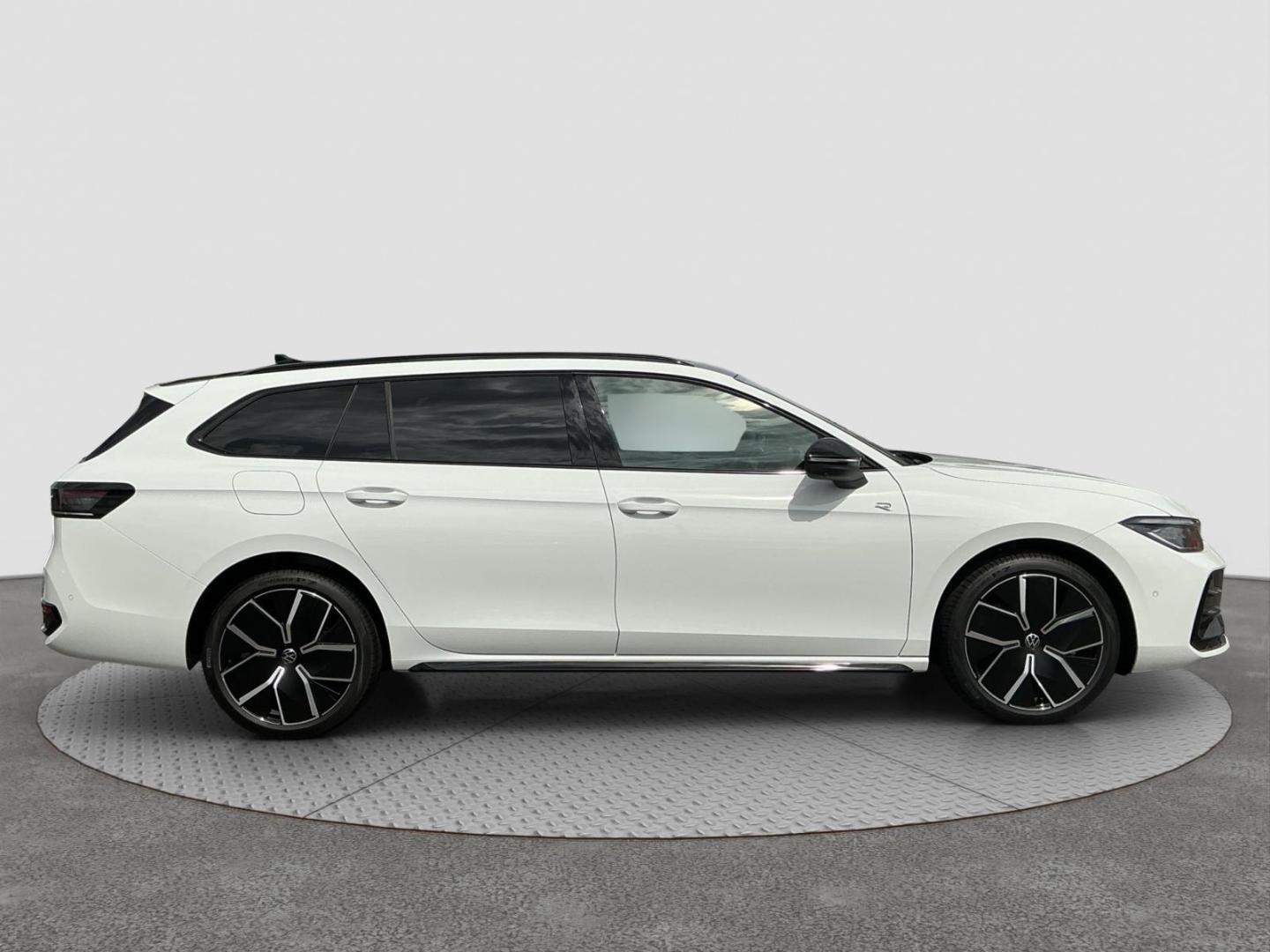 Volkswagen Passat Variant 1.5 TSI eHybrid 6-DSG R-Line AHK 