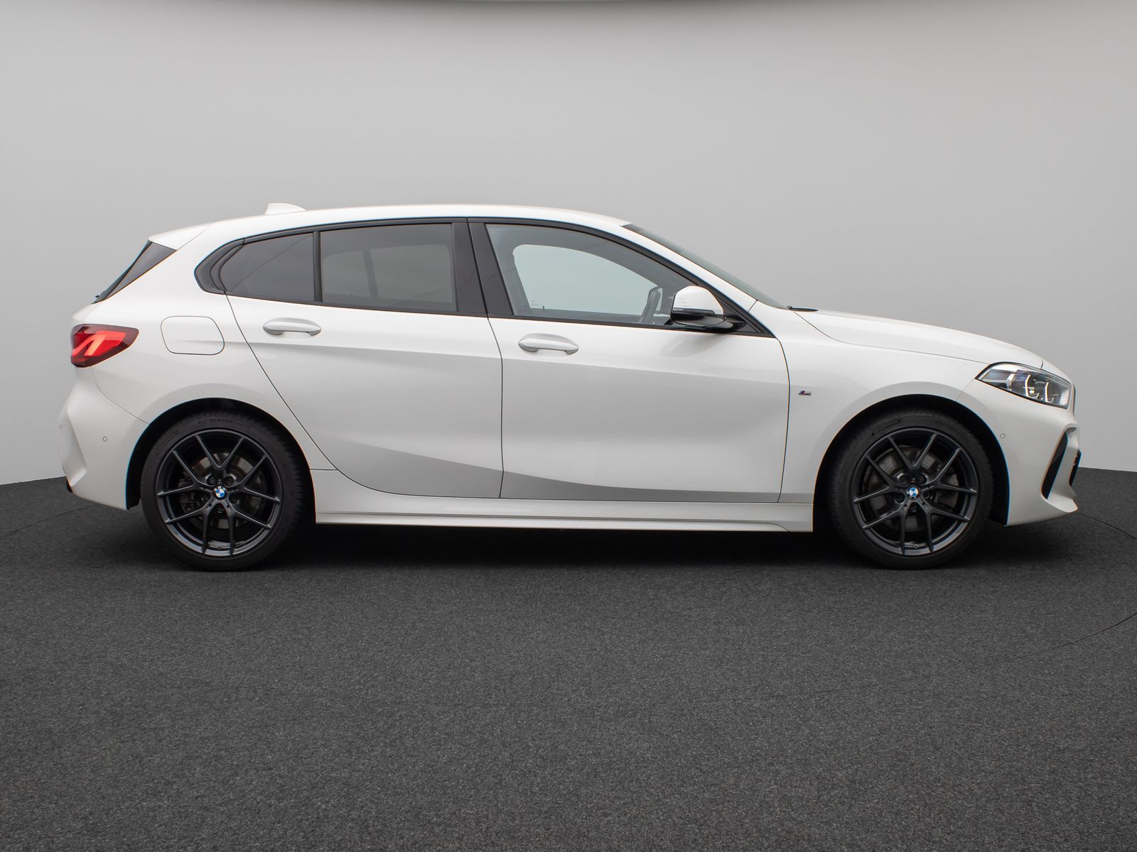 Fahrzeugabbildung BMW 120i M Sport Kamera DAB Lenkrhzg DrivAssis Alarm