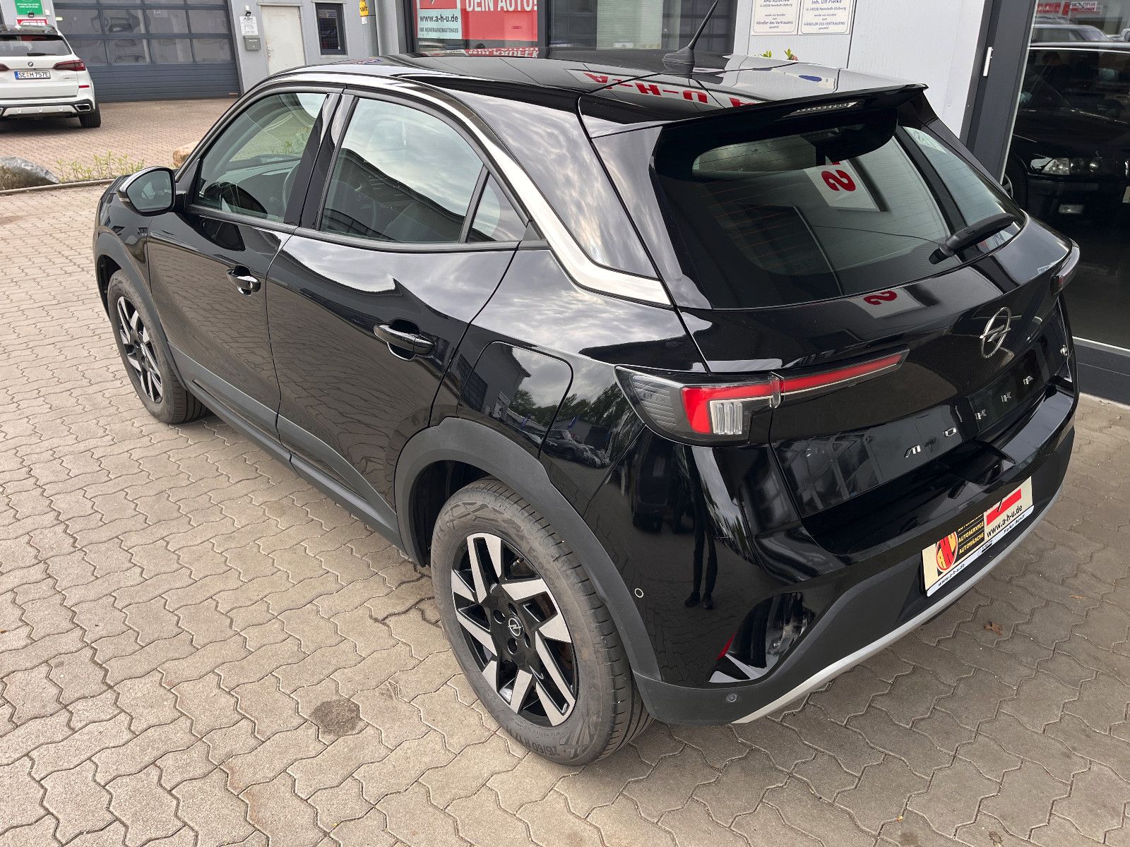 Fahrzeugabbildung Opel Mokka e Elegance
