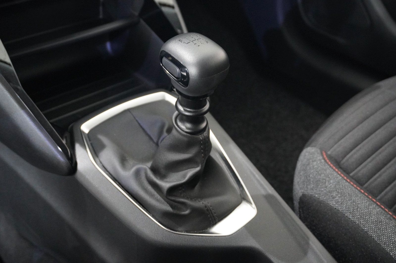 Fahrzeugabbildung Peugeot 208 1.5 HDI ACTICE NAVI/LED/SHZ/PDC/SPORT/TEMP.