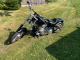 Big Dog Motorcycles Pitbull  - BIG DOG MOTORCYCLES BENZIN