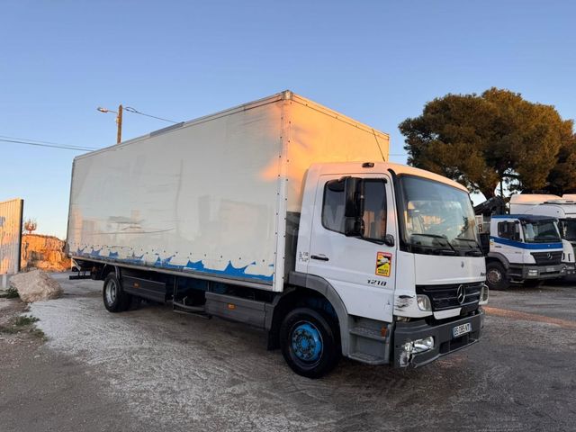 Mercedes-Benz Atego 1218