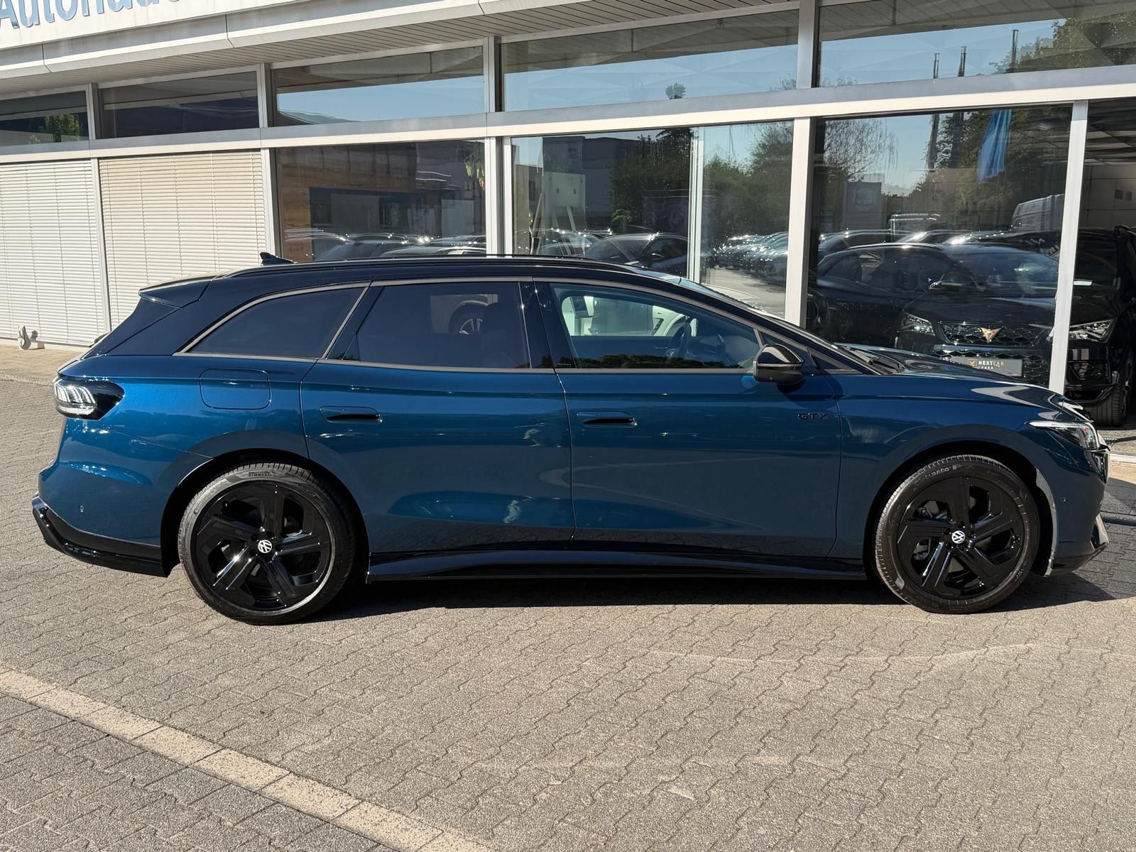 Fahrzeugabbildung Volkswagen ID.7 GTX 4M WERKSG+MATRIX+MEMO+HEAD+ACC+AHK+360+