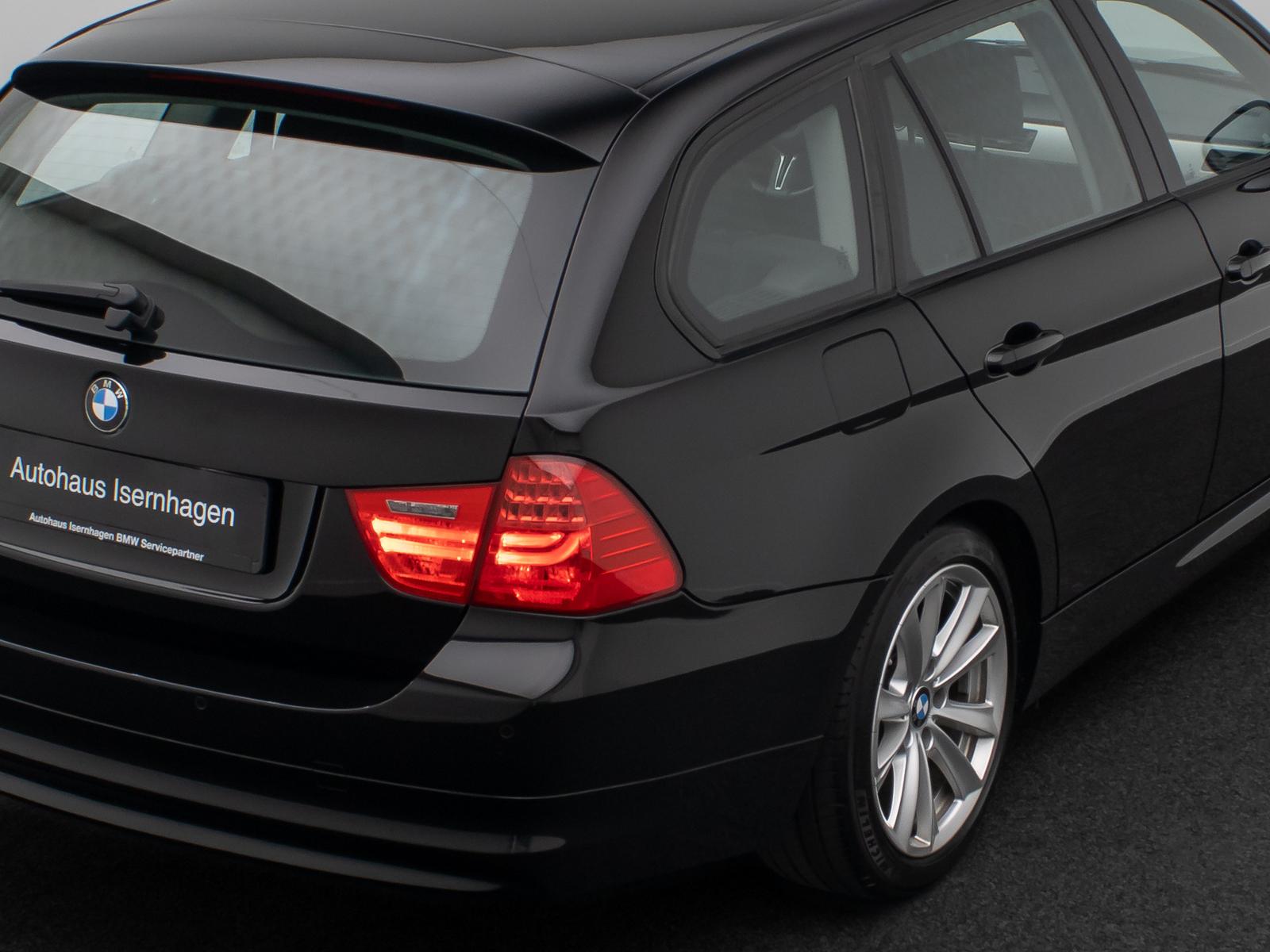 BMW 318 2012 — photo 15