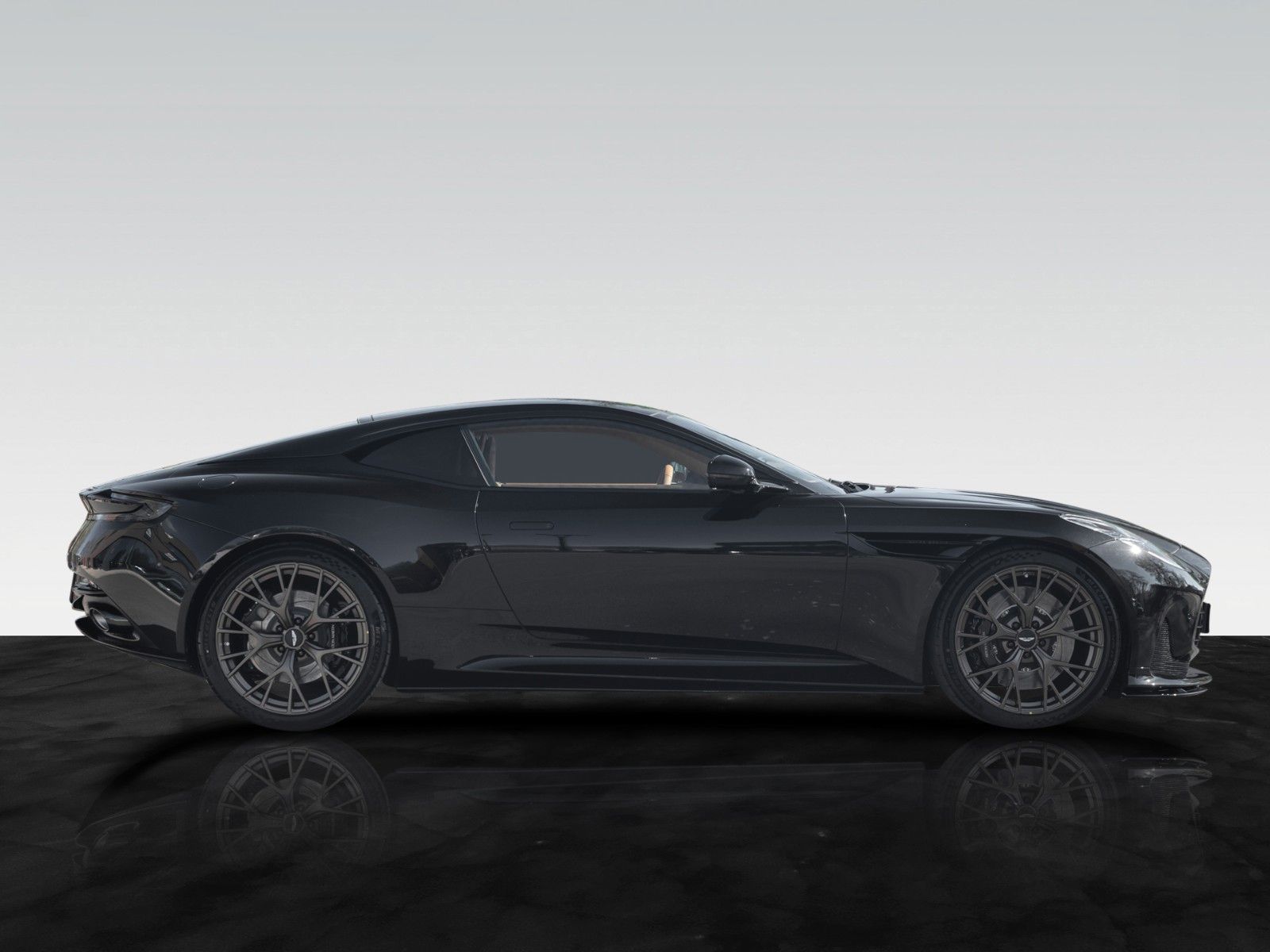 Aston Martin DB12 | Bowers&Wilkins | Glass Roof imagem 2