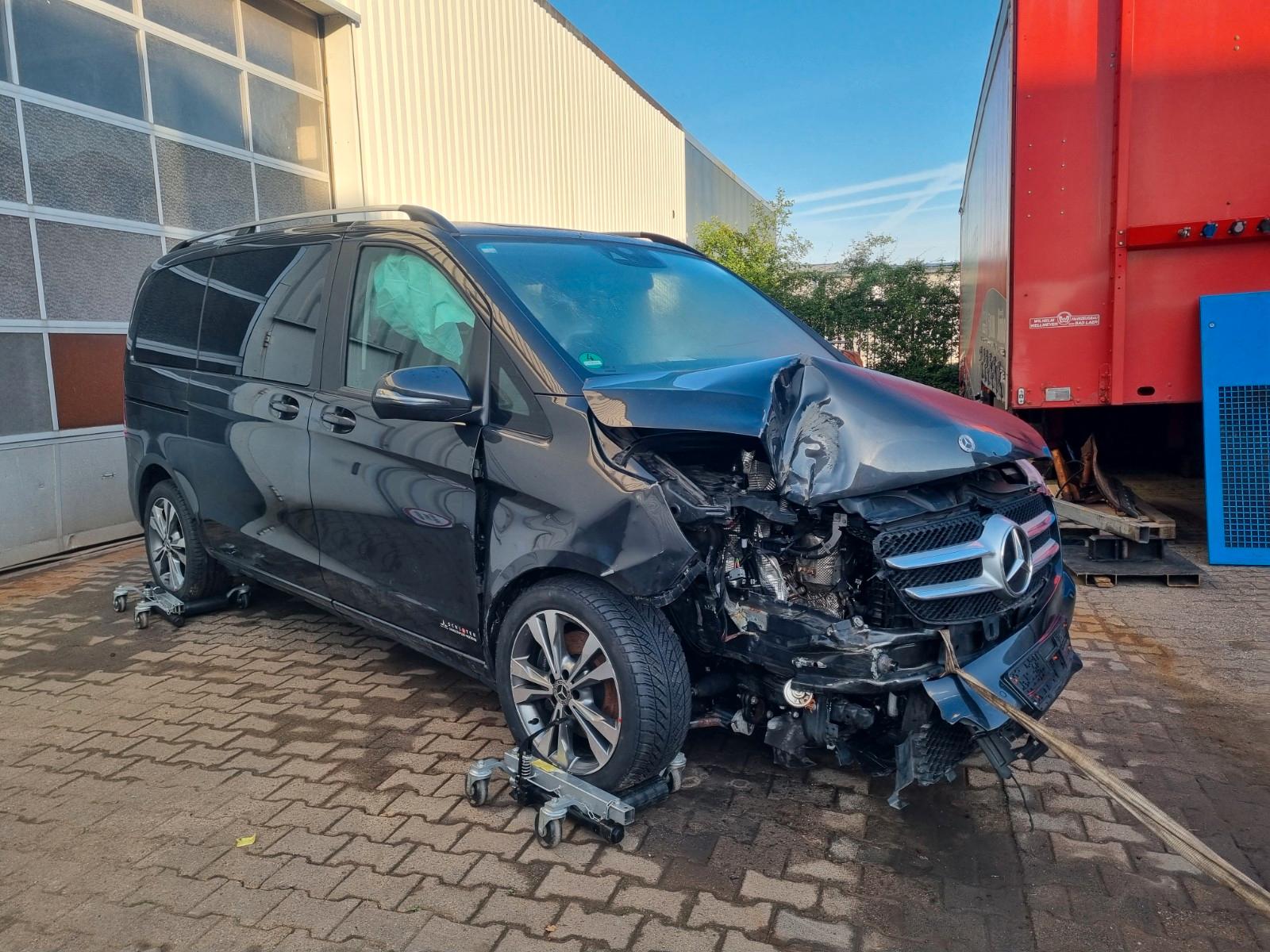 Mercedes-Benz V 220 V V 220/250/300 d EDITION kompakt