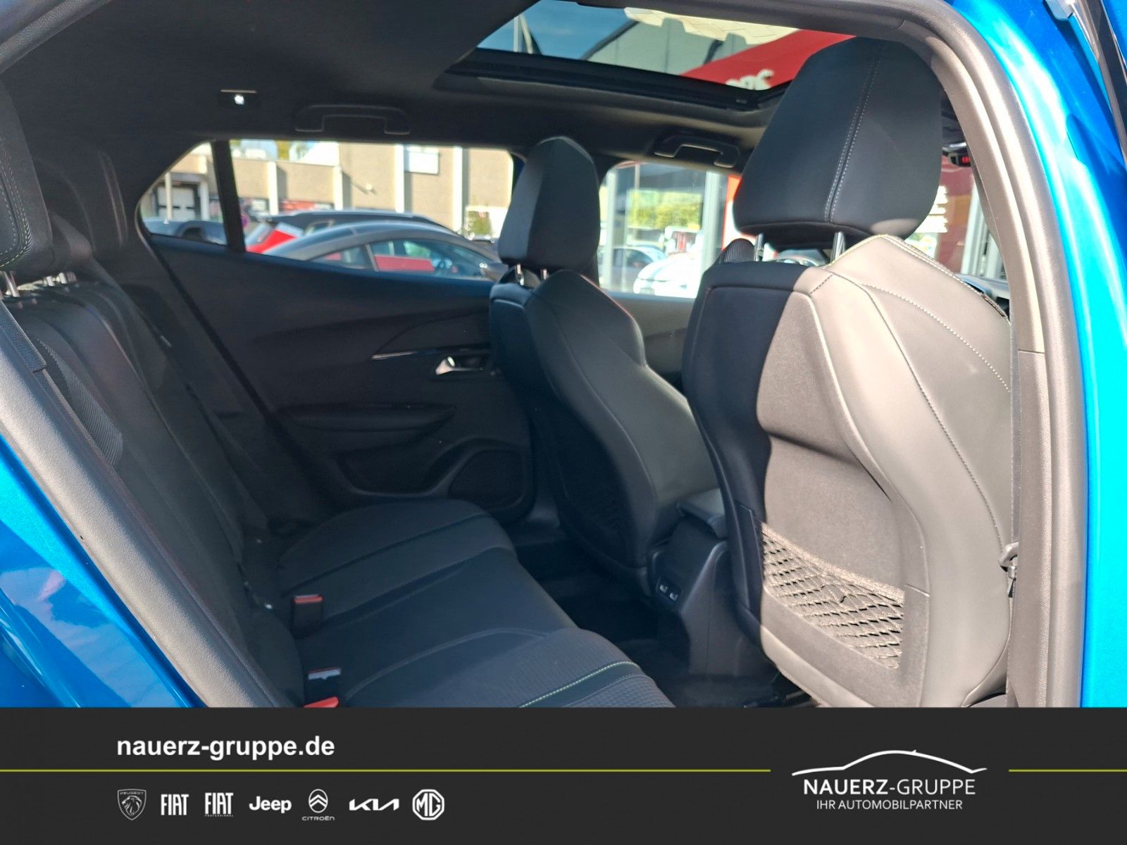 Fahrzeugabbildung Peugeot e-2008 GT Schiebedach Keyless Navi Rückf.Kamera