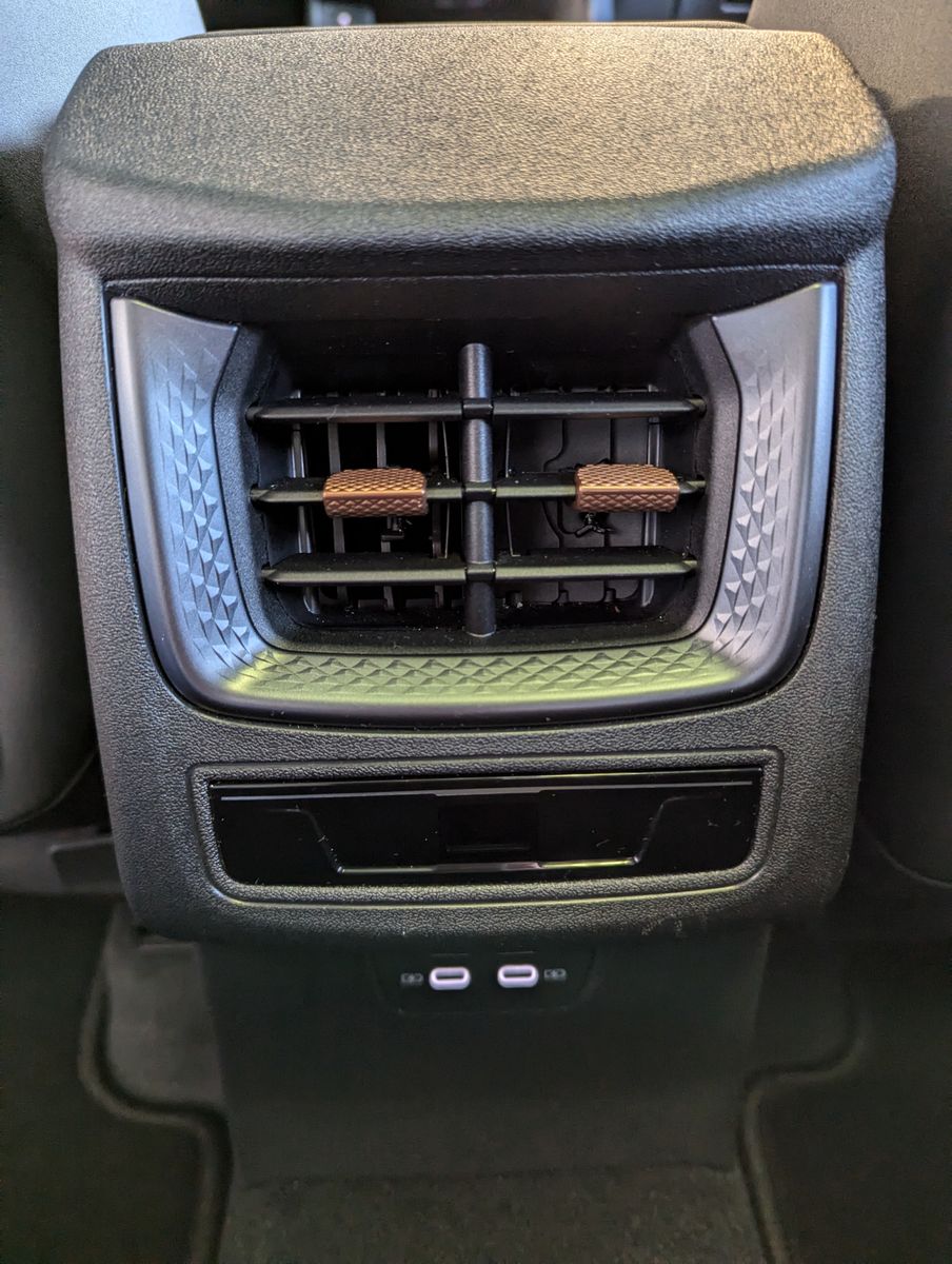 CUPRA Terramar 1.5eTSI HUD DCC Matrix Pano Sennh. 20" - Image 24