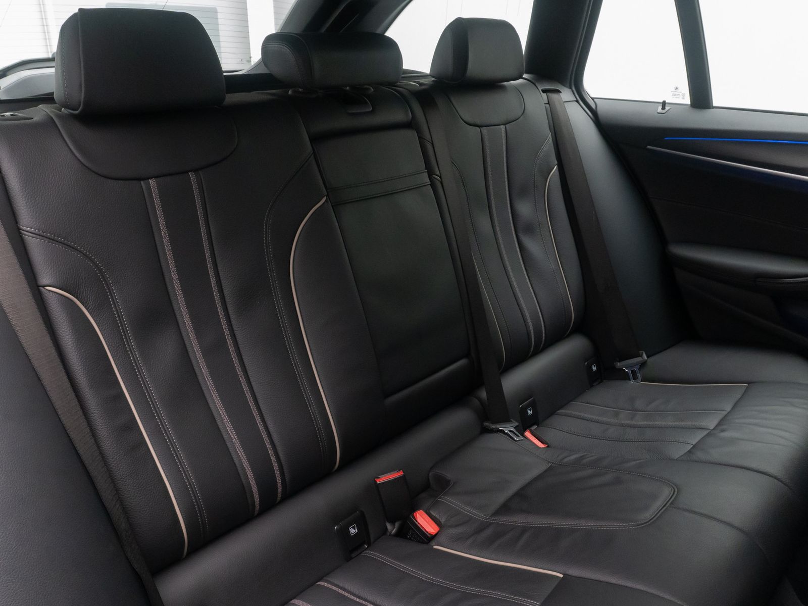 Fahrzeugabbildung BMW 520d xD M Sport Kamera DAB HiFi Lenkrhzg Komfort