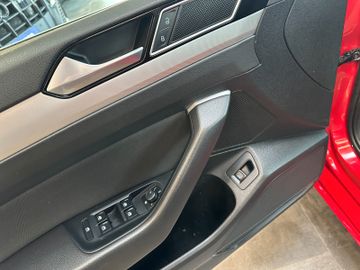 Volkswagen Passat Variant *Massage*Keyless*Tempo*Navi*