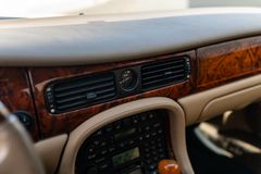 Fahrzeugabbildung Jaguar Daimler 4.0 Super V8 *LWB / Sherwood / MwSt.*