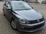 Volkswagen Jetta 2.0 TDI Automatik BMT 1. Hand Scheckheft - Volkswagen Jetta mit Diesel-Antrieb: TDI