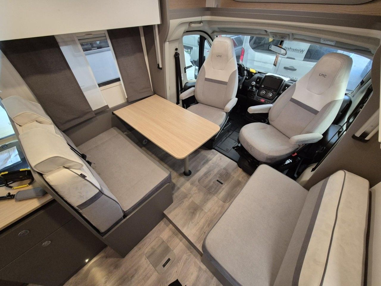 Fahrzeugabbildung LMC Lift H 630 Markise Navigation --TV SAT Radträger