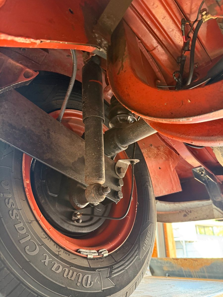 Fahrzeugabbildung Volkswagen T1 Samba 9-Sitzer Faltdach mit Panoramafenstern