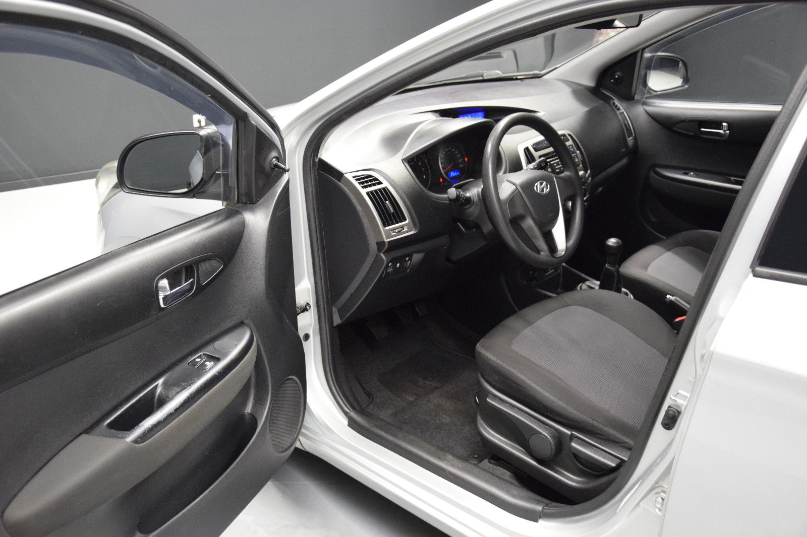 Fahrzeugabbildung Hyundai i20 Edition-Paket Silver Klima 4-Tür el.Fenster