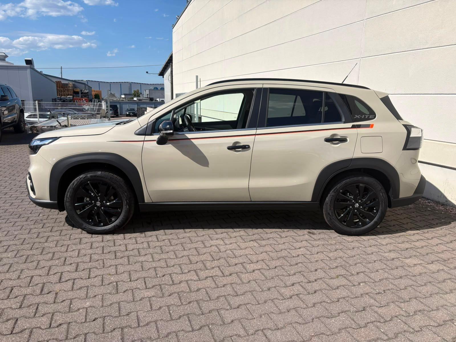Suzuki S-Cross   Comfort+ AllGrip X-ITE