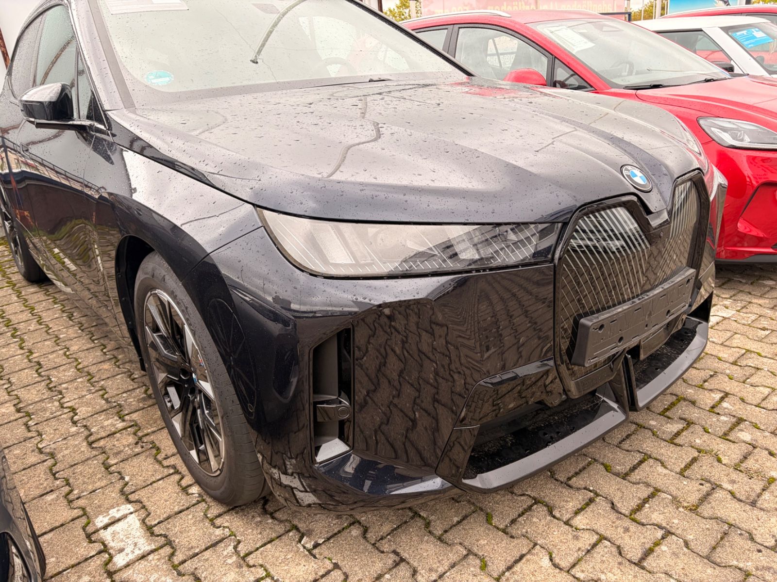 BMW iX xDrive45 M-Sport 21Z Suite AHK neu 99.570,- imagem 3