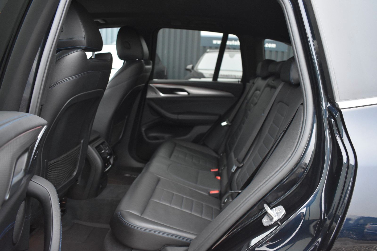 Fahrzeugabbildung BMW X3 xDrive 30 d M Sport AHK LED Standheizung H&K