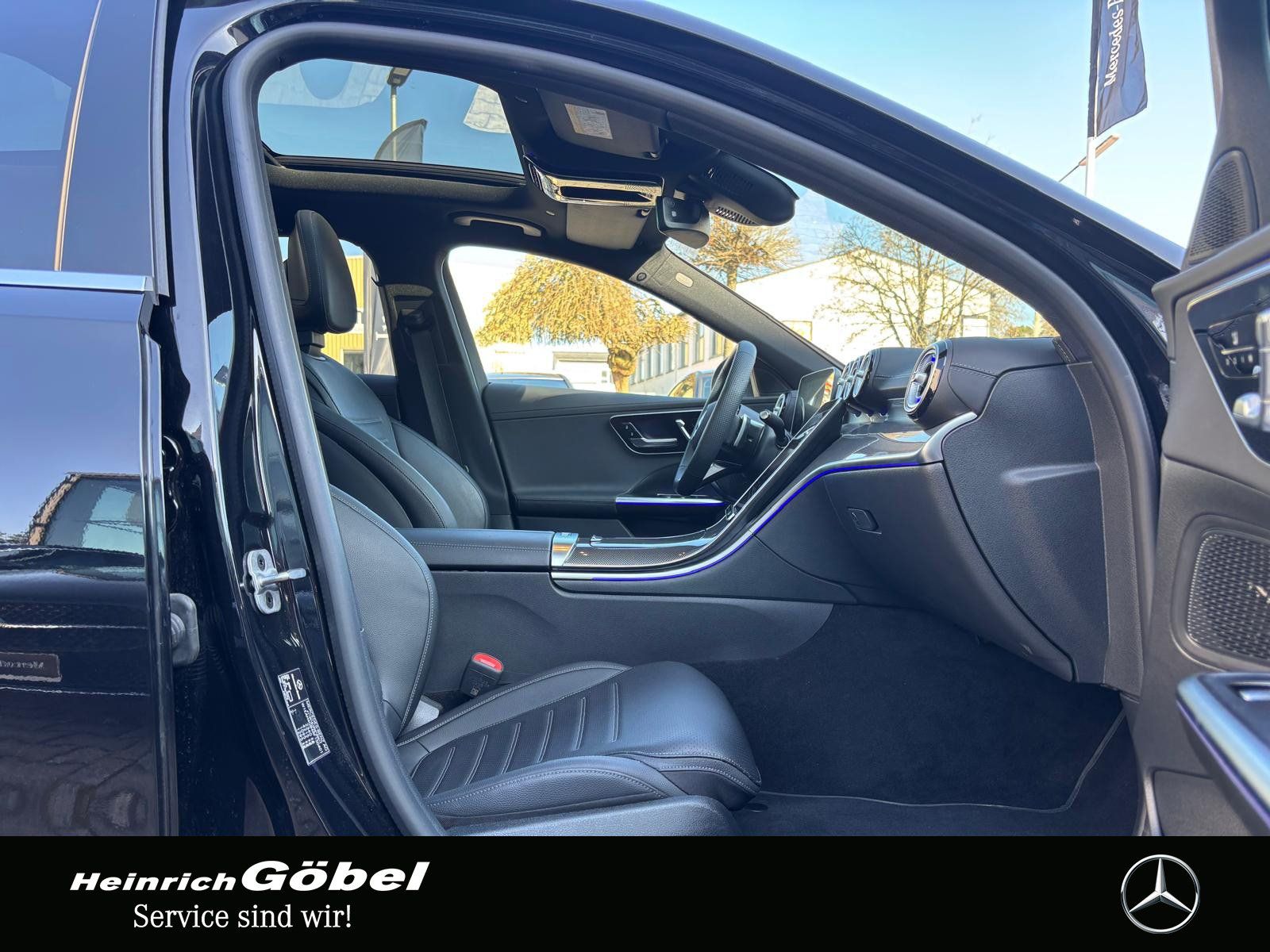 Fahrzeugabbildung Mercedes-Benz C 300 T AMG-ADV+ PANO MEM-SIT WP LED KAM AMB-BEL