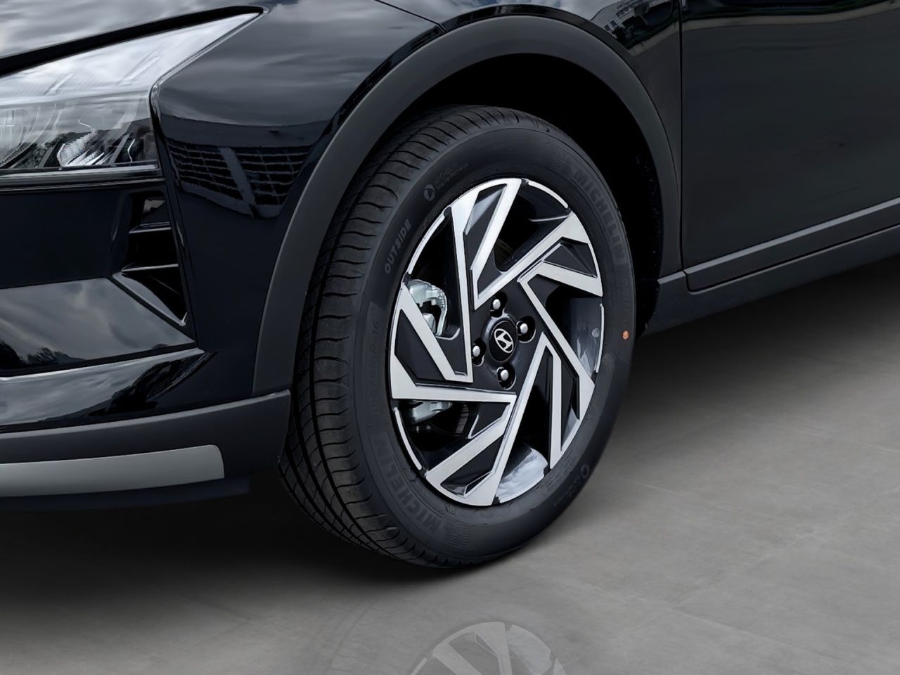 Fahrzeugabbildung Hyundai BAYON TREND Fernlichtass. Kam. LM Navi PDC SpurH