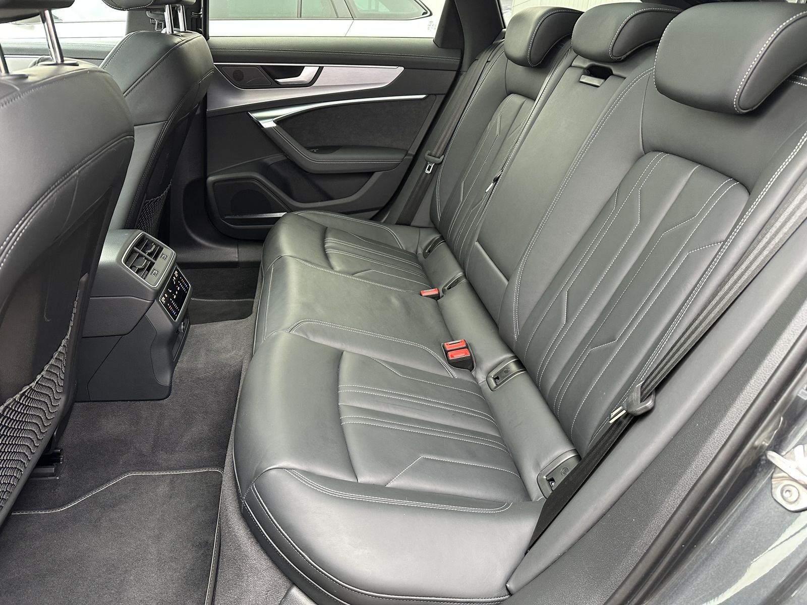 Fahrzeugabbildung Audi S6 Avant ABT Black NAV+MATRIX+20ZO+PANO+KAM+B&O