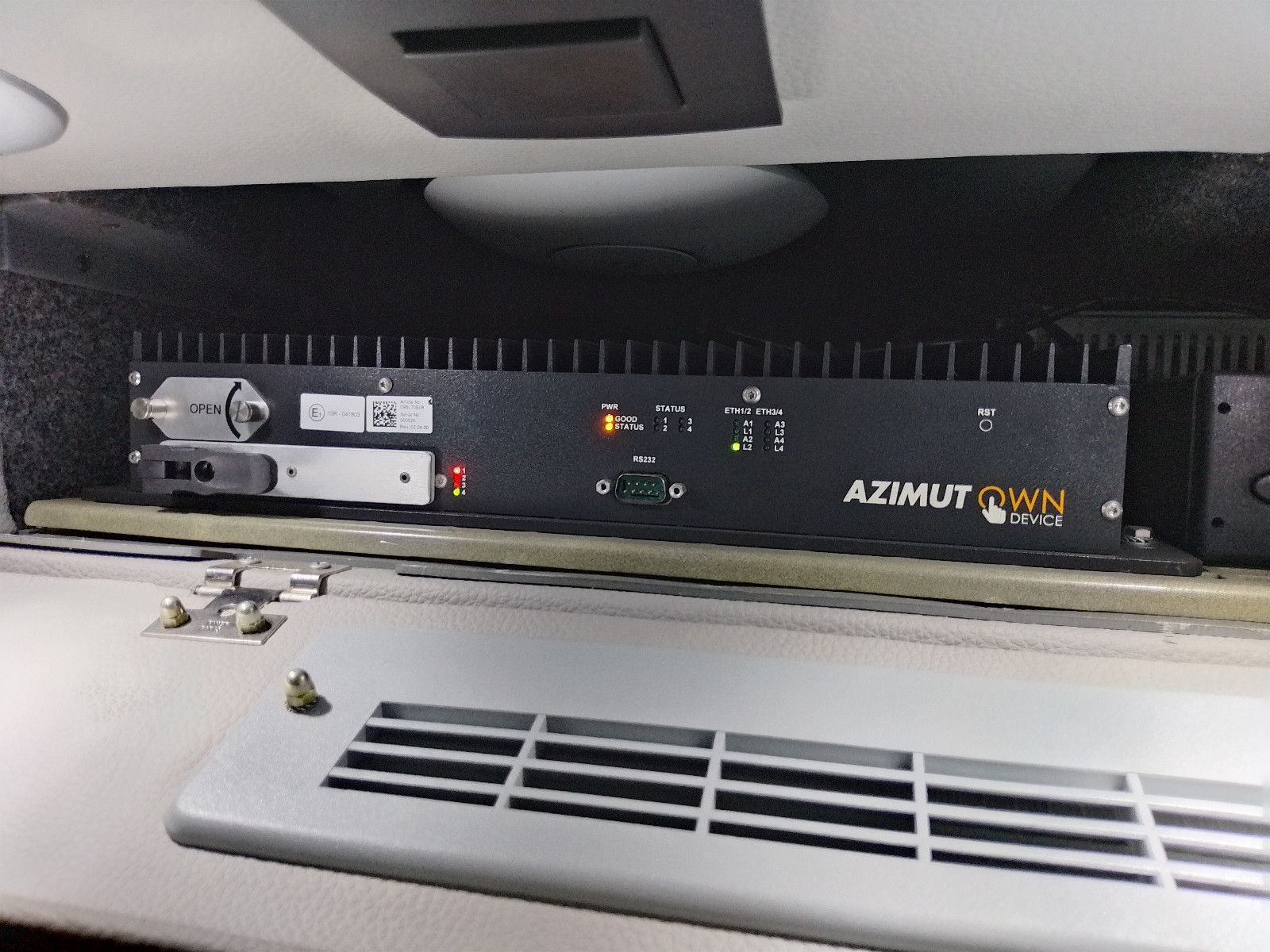 VANHOOL  2018 - Image 29 of 50