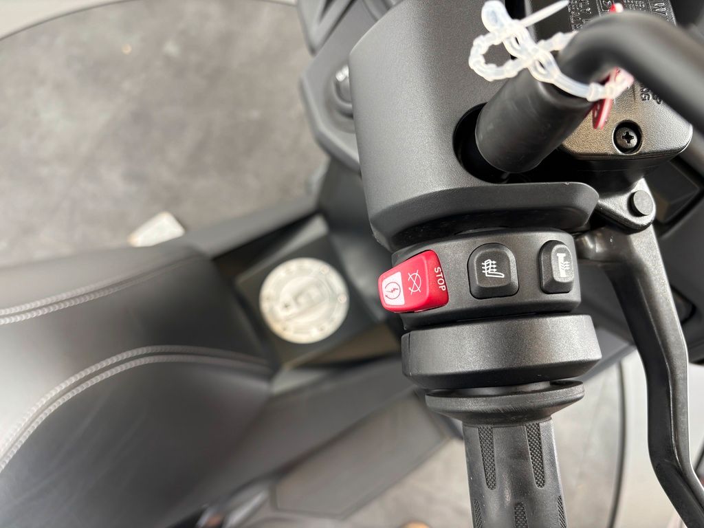 Fahrzeugabbildung BMW C400 GT *SERVICE NEU *REIFEN NEU *TÜV NEU