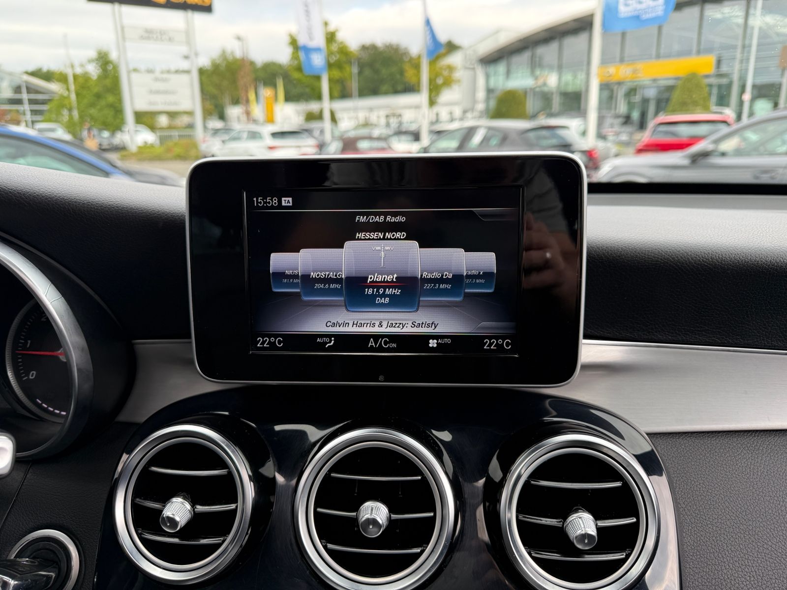 Fahrzeugabbildung Mercedes-Benz GLC 220 d 4Matic AMG Line PANO LED NAV