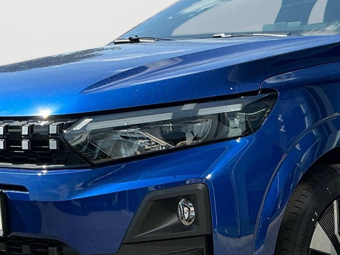 Fahrzeugabbildung Dacia Sandero Expression TCe 100