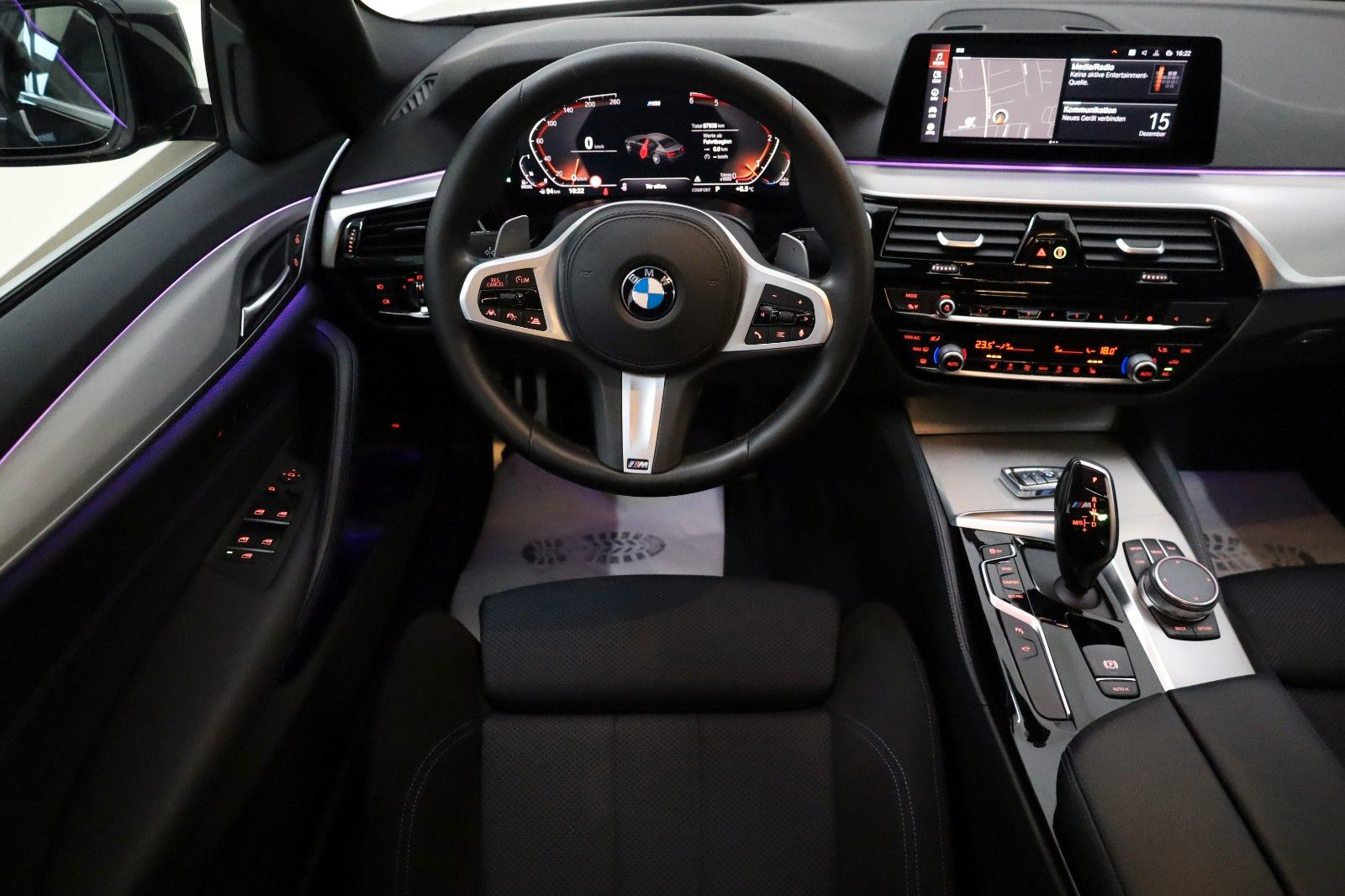 Fahrzeugabbildung BMW 530 d M Sport Lim,Navi,LED,SH,HUD,360°Kamera,ACC