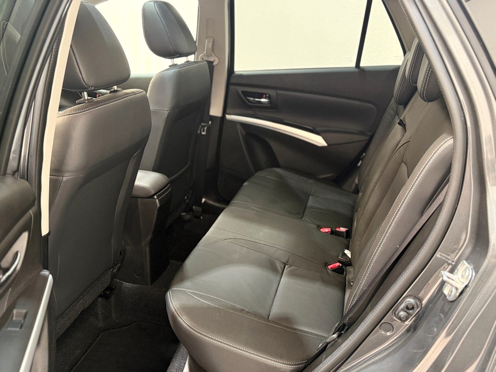 Fahrzeugabbildung Suzuki SX4 S-Cross Comfort+ 4x4 / 1. Hand / Navi / RFK