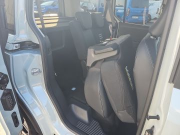 Bild 17 Ford Tourneo Courier Active Navi ACC Klimaautom DAB S