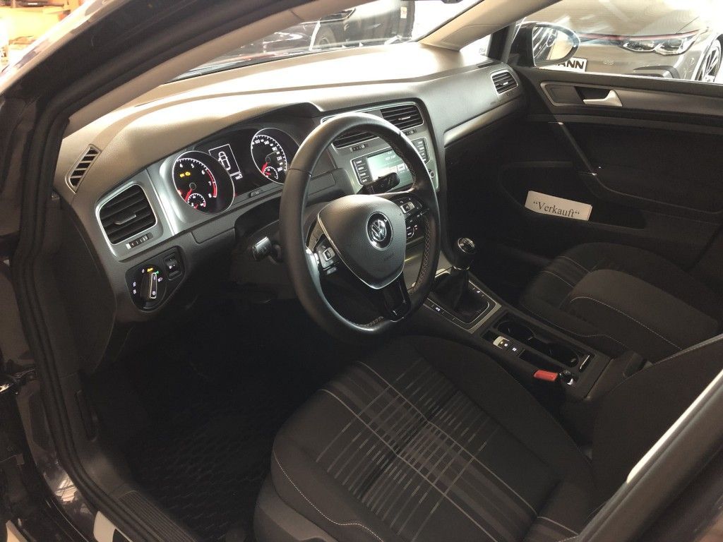 Fahrzeugabbildung Volkswagen Golf 1.4 TSI Lounge SHZ mit FB,SH,Climatronic,GR