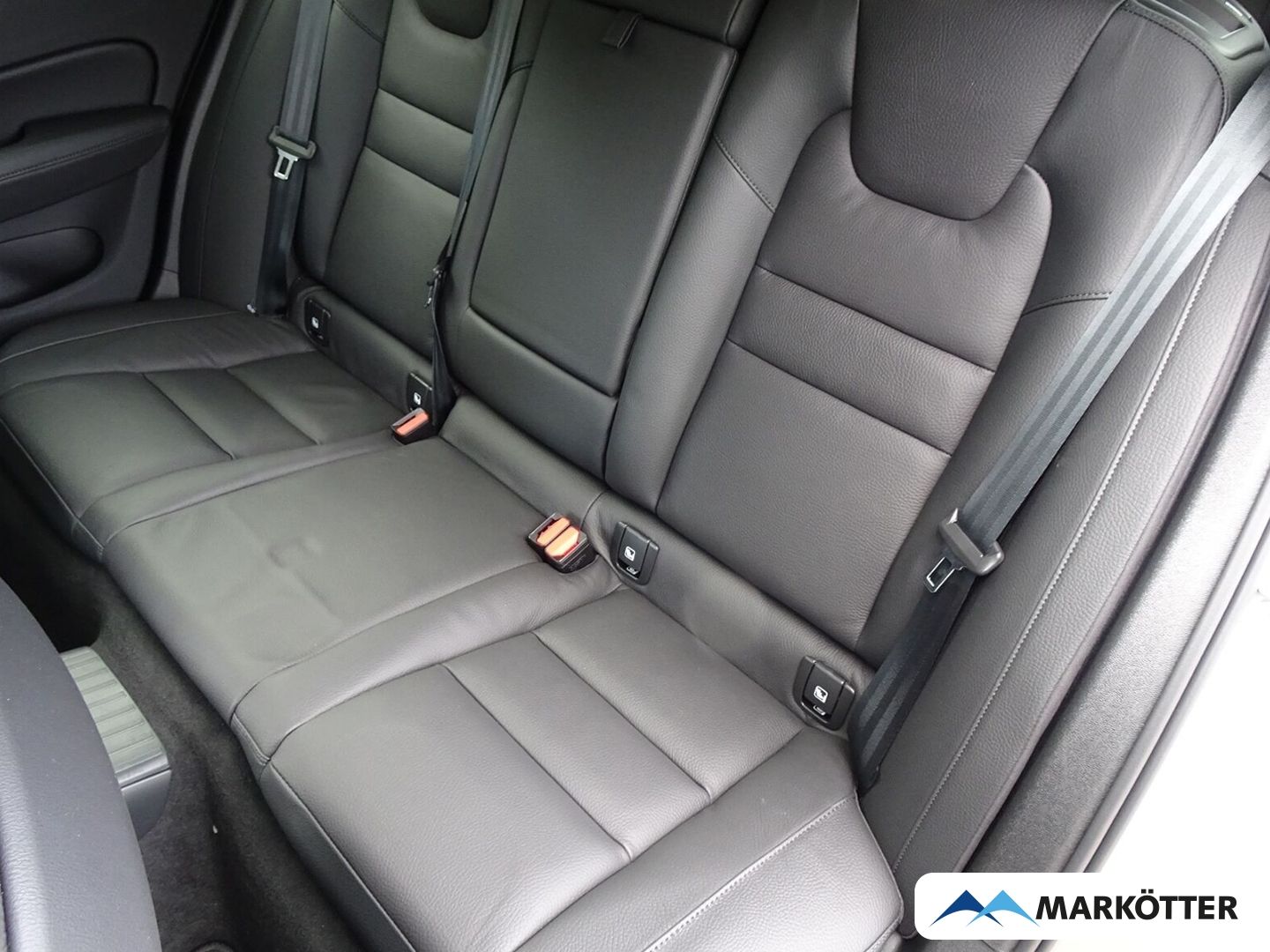 Volvo V60 T6 Plus Dark ACC/CAM/BLIS/4xSHZ/LHZ foto 8
