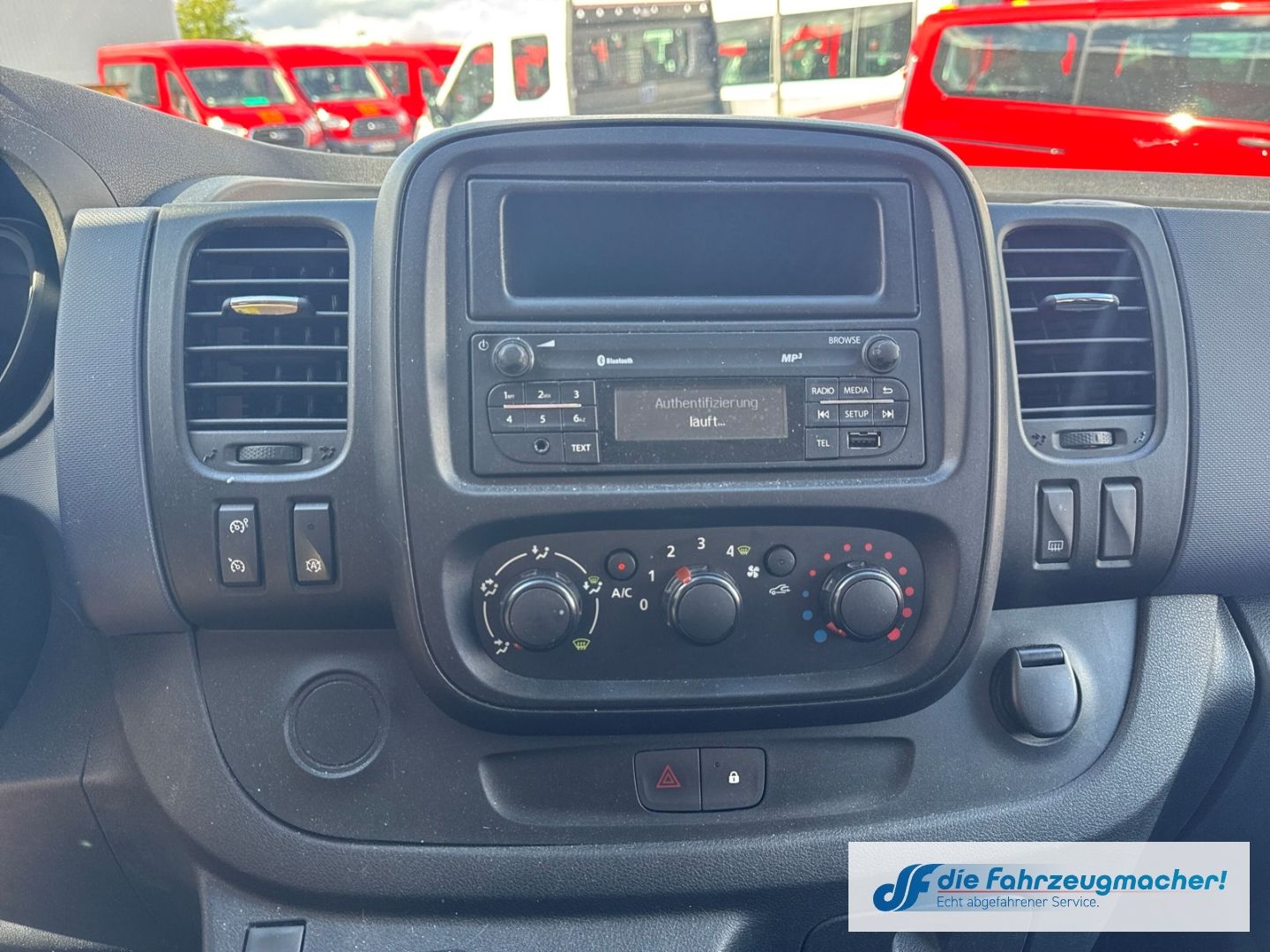 Fahrzeugabbildung Opel Vivaro B Kasten Combi L1H1 2,7t *7189 *EXPORT