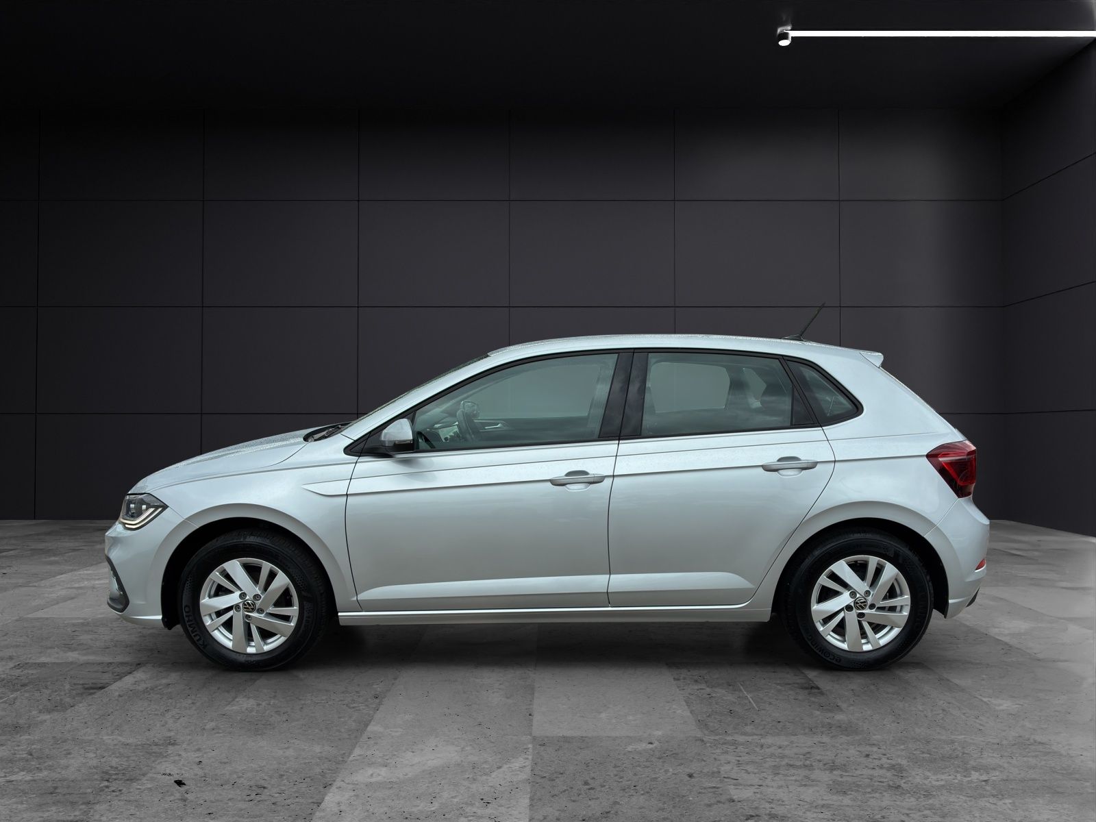 Fahrzeugabbildung Volkswagen Polo TSI Style IQ.Light Navi ACC SHZ App-Connect